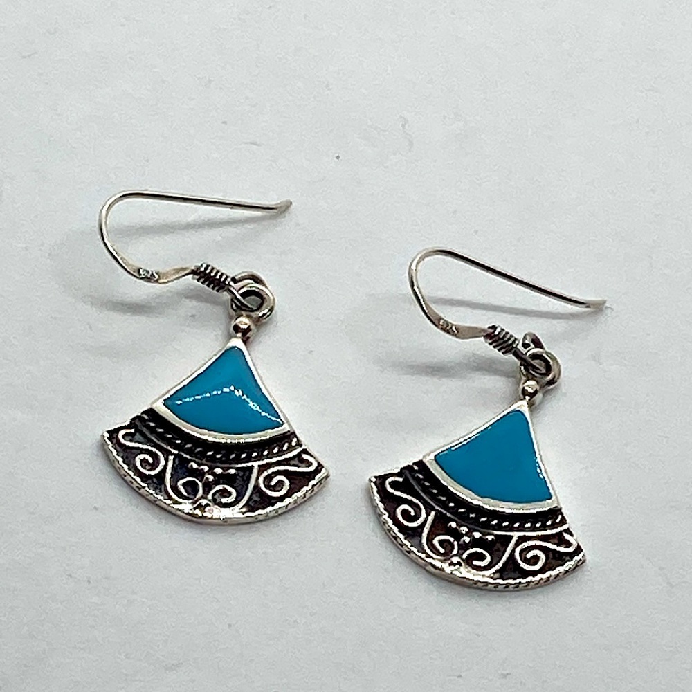 Vtg 925 Sterling Turquoise Filigree Design Fan Shaped Dangle Earrings 1.2”